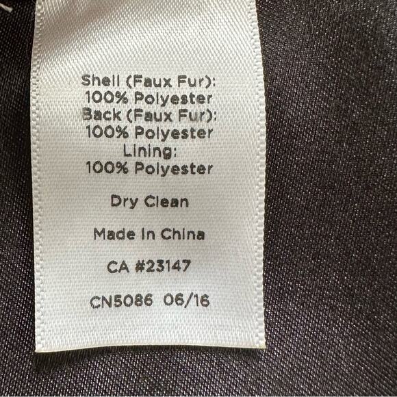 Talbots Womens  Black Plush Faux Fur Pockets Lined Vest Size S/M - Picture 14 of 15